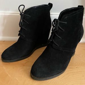 Vince Camuto black suede lace up wedge booties